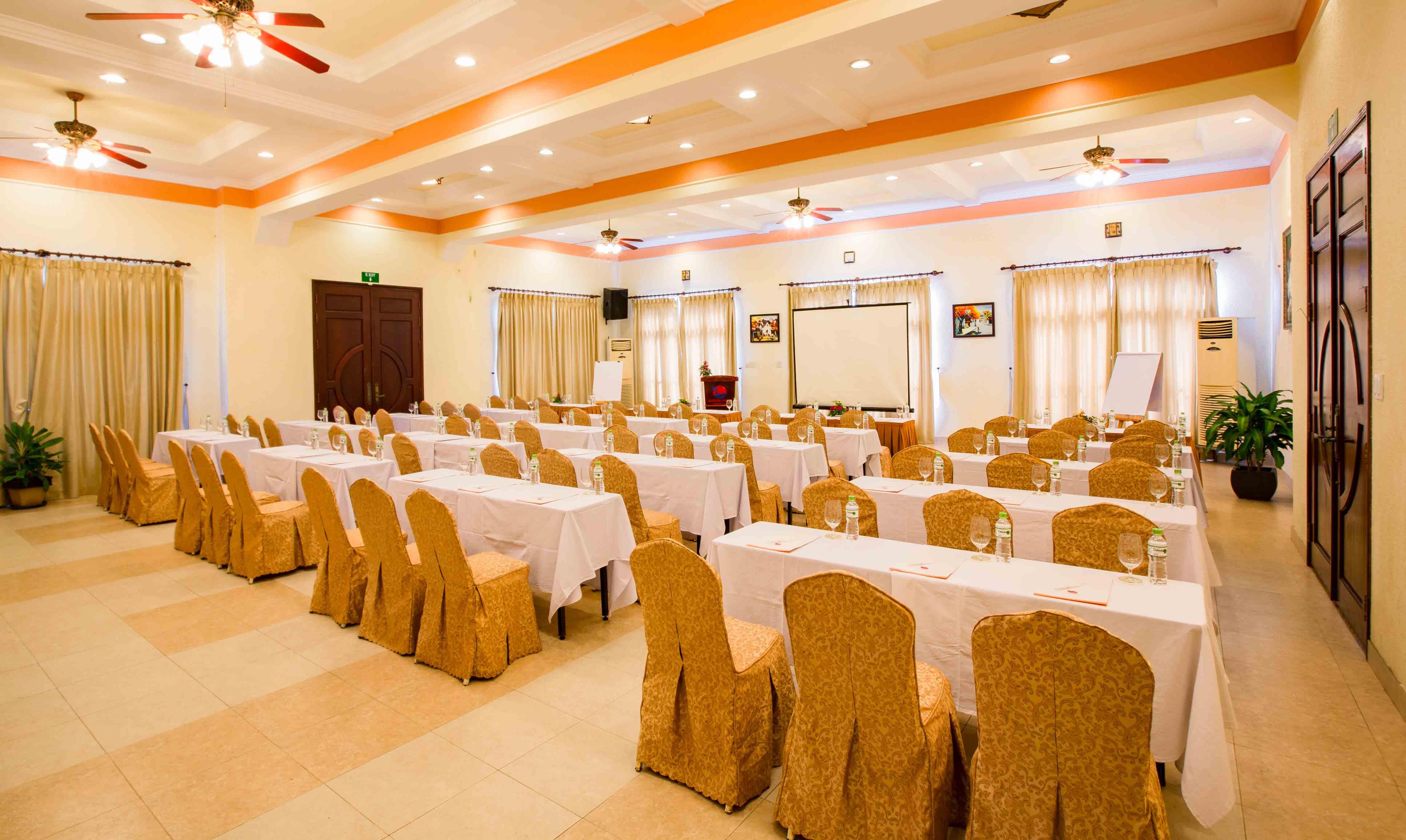 Golden Coast Resort & Spa Phan Thiết Esterno foto