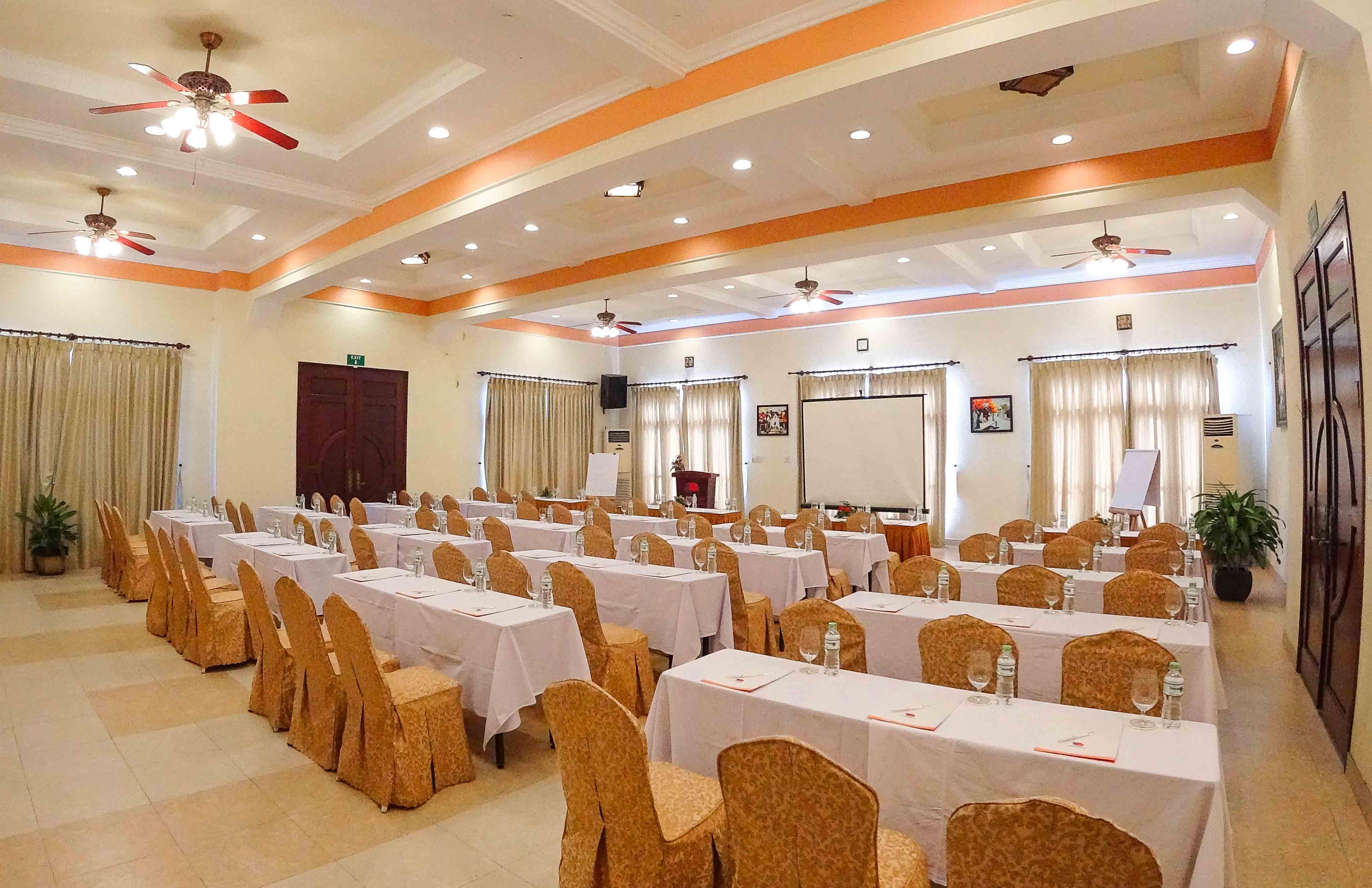 Golden Coast Resort & Spa Phan Thiết Esterno foto