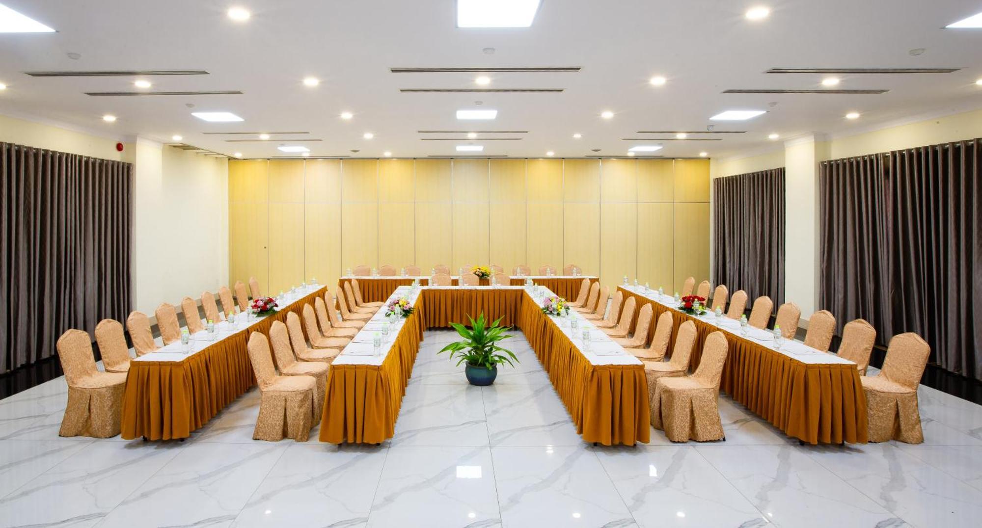 Golden Coast Resort & Spa Phan Thiết Esterno foto
