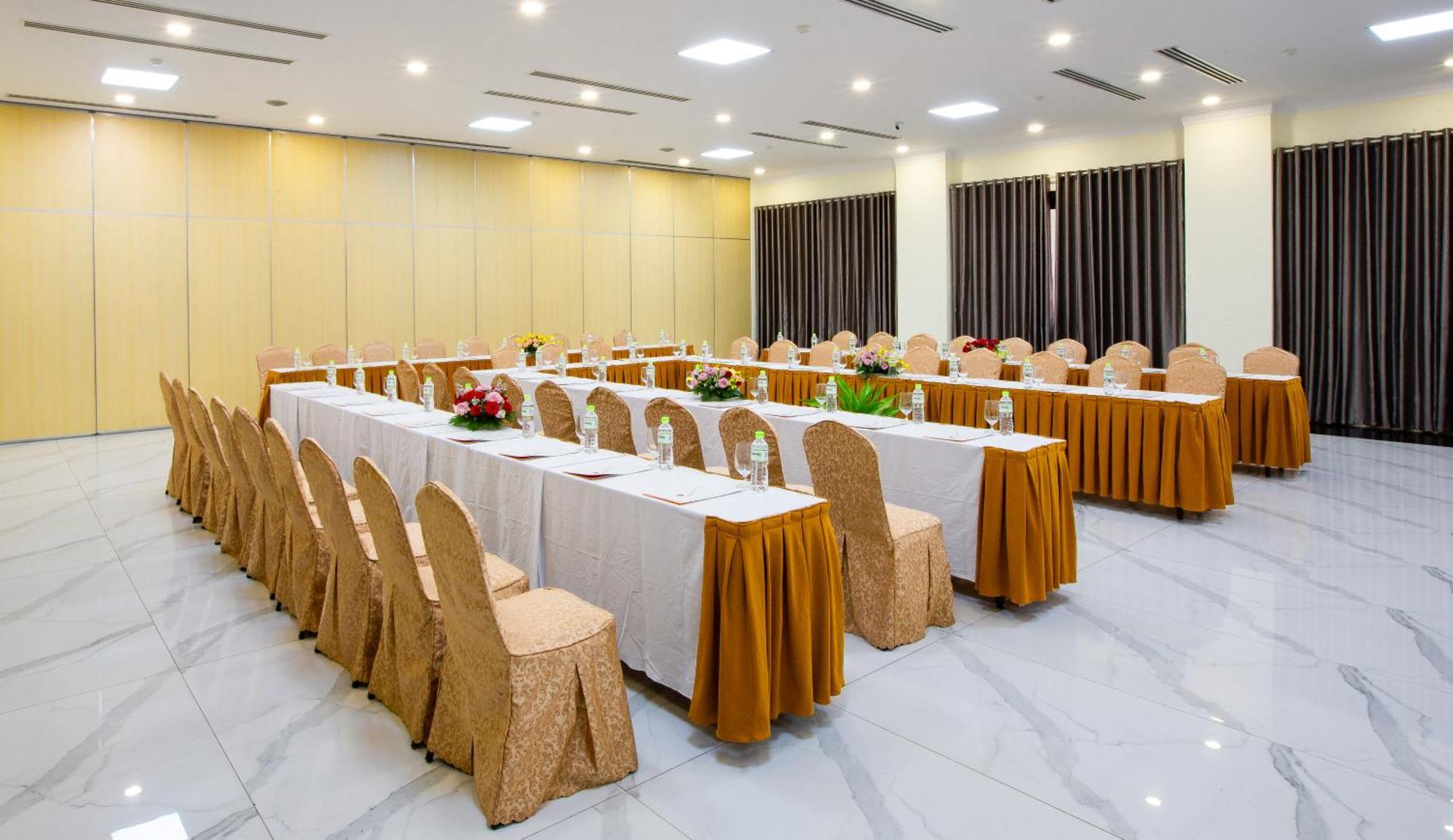 Golden Coast Resort & Spa Phan Thiết Esterno foto